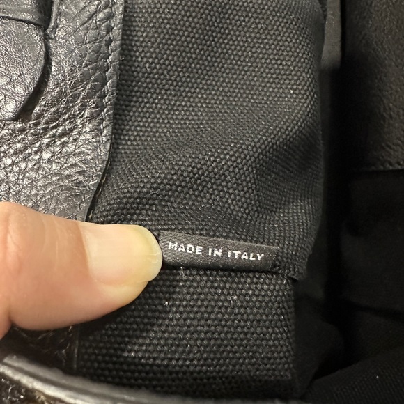 *SOLD* Prada Vitello Daino satchel - Picture 9 of 11